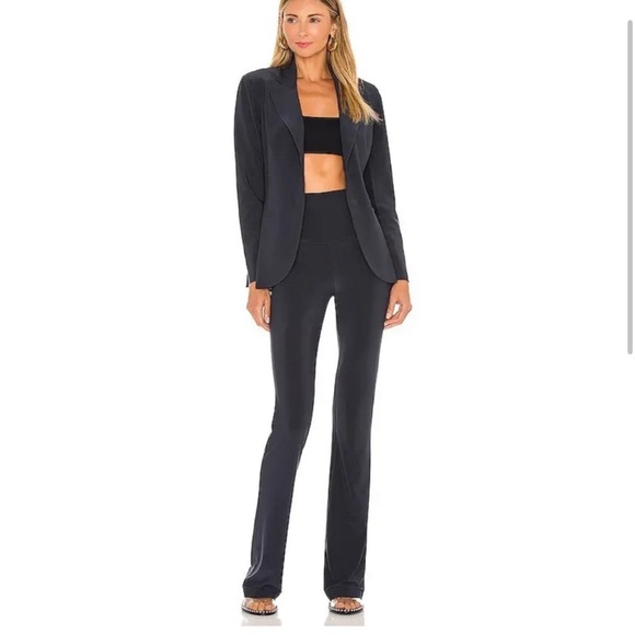 Norma Kamali Black Boot Pants. Size Small. - Picture 3 of 13